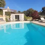 Hébergement de vacances Le Repaire De La Cadière à 5mn Des Plages !
