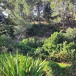 Hébergement de vacances Le Repaire De La Cadière à 5mn Des Plages !